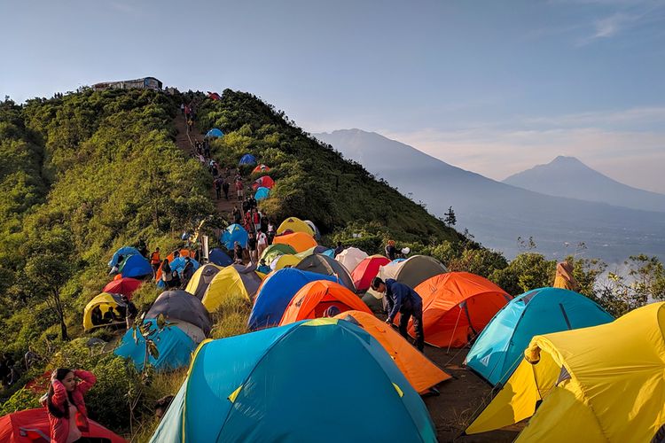 Rekomendasi 5 Tempat Camping di Magelang, Suguhkan View Enam Gunung. Foto: Ist