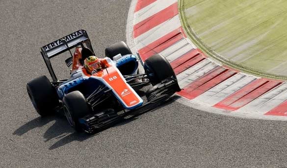 Rio Haryanto saat memacu tunggangannya, MRT-05 di sirkuit Catalunya. foto: merdeka.com