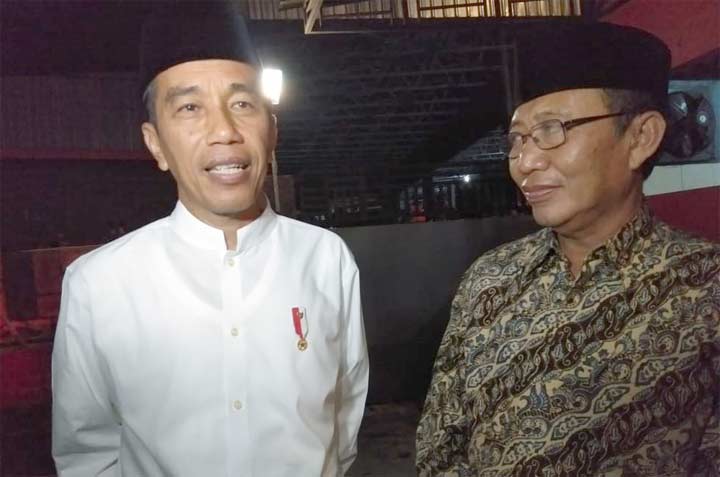 Presiden RI, Jokowi didampingi Bupati Tuban, H Fathul Huda.