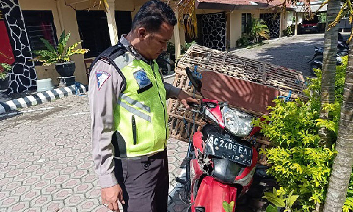 Kendaraan korban yang diamankan di kantor polisi sebagai barang bukti.