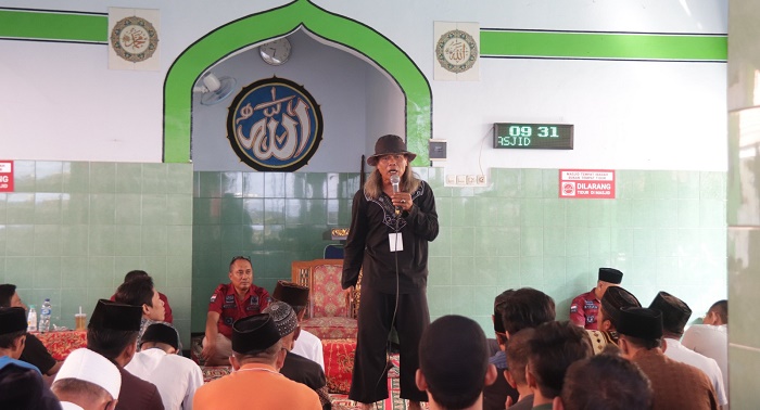 Gus Gendeng saat memberi ceramah kepada WBP Lapas Kediri. Foto: Ist.