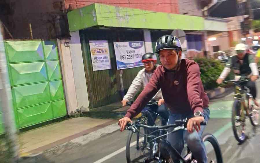 Bagus Panuntun saat gowes keliling kota bersama OPD. Foto: Hendro Suhartono.