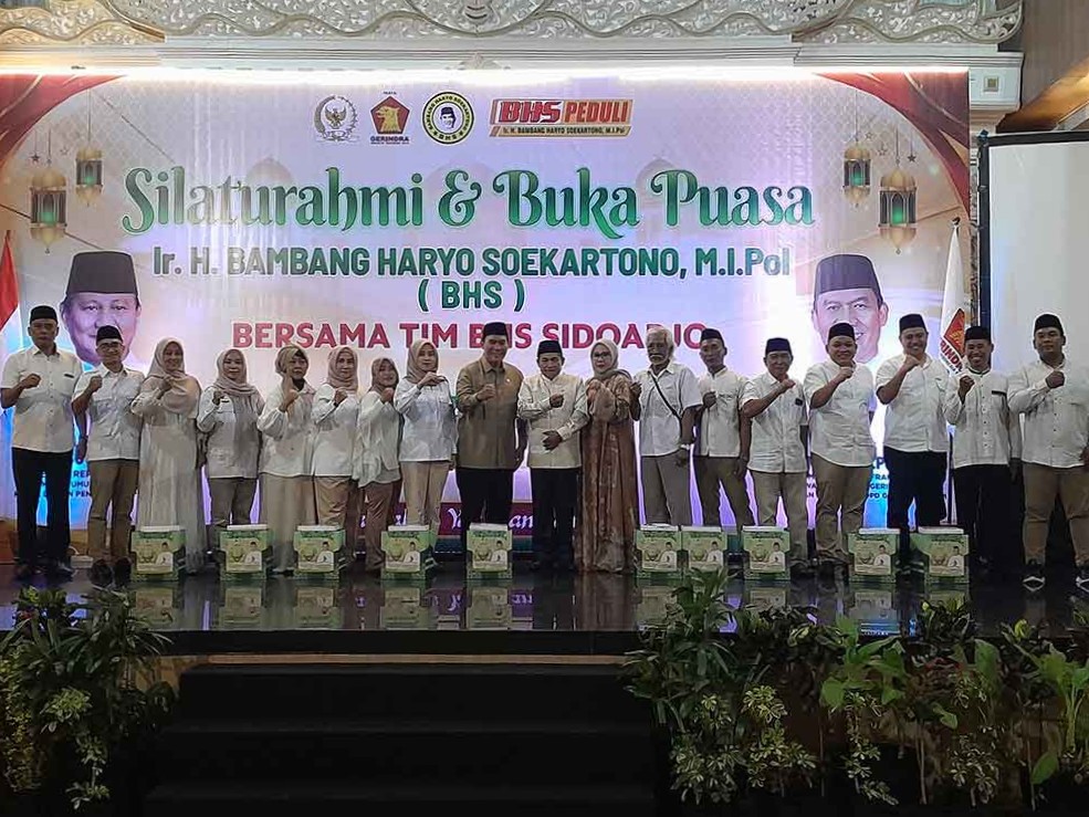 Bambang Haryo Soekartono (BHS) saat silaturahmi bersama Tim BHS, Senin (9/3/2026) petang. Foto: Mustain/Bangsaonline.