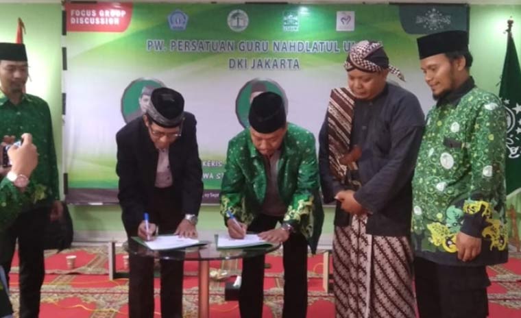 Penandatanganan Kerja Sama Program Beasiswa Sarjana Sastra antara Pergunu DKI Jakarta dan STIBA IEC Jakarta.