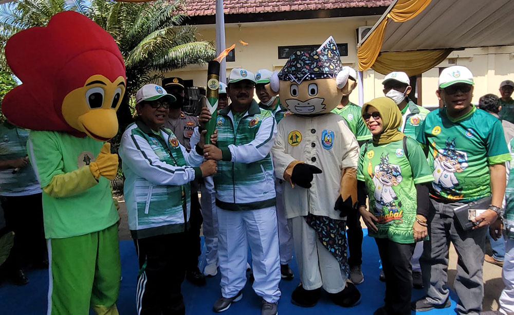 Obor Api Pekan Olahraga Provinsi (Porprov) VII Jatim 2022 dikirab ke sejumlah daerah di Kabupaten Situbondo.
