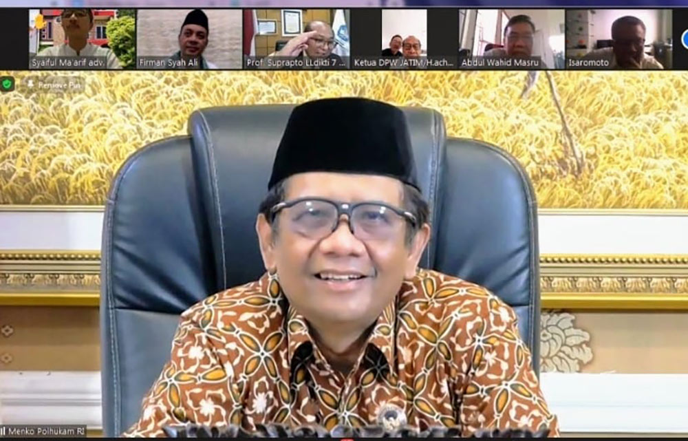 Silaturahim Menkopolhukam RI Mahfud MD dengan para tokoh Madura sedunia yang berlangsung secara virtual, Sabtu (28/8/2021).