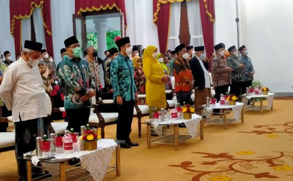 Para tokoh PMII yang kini jadi para pejabat, politikus, dan tokoh pendidikan hadir pada Pembukaan Muswil II IKA PMII Jawa Timur di Gedung Negara Grahadi Jalan Pemuda Surabaya, Ahad (9/1/2022). Tampak Gubernur Jawa Timur Khofifah Indar Parawansa, Prof. Dr. KH. Asep Saifuddin Chalim, M.A., Ketua PWNU Jawa Timur KH Marzuki Mustamar, Wakil Gubernur Jawa Timur Emil Elestianto Dardak, Prof. Dr. Ridwan Nashir, dan lainnya. Foto: MMA/ BANGSAONLINE.com