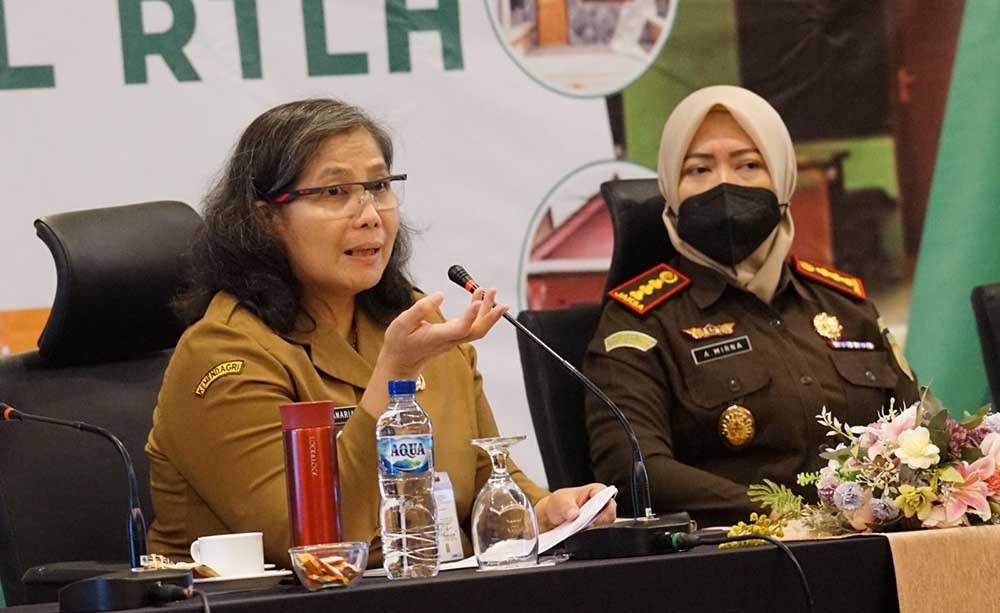 Pj Wali Kota Kediri, Zanariah (kiri) bersama Kepala Kejaksaan Negeri Kota Kediri, Andi Mirnawaty (dok. Ist)