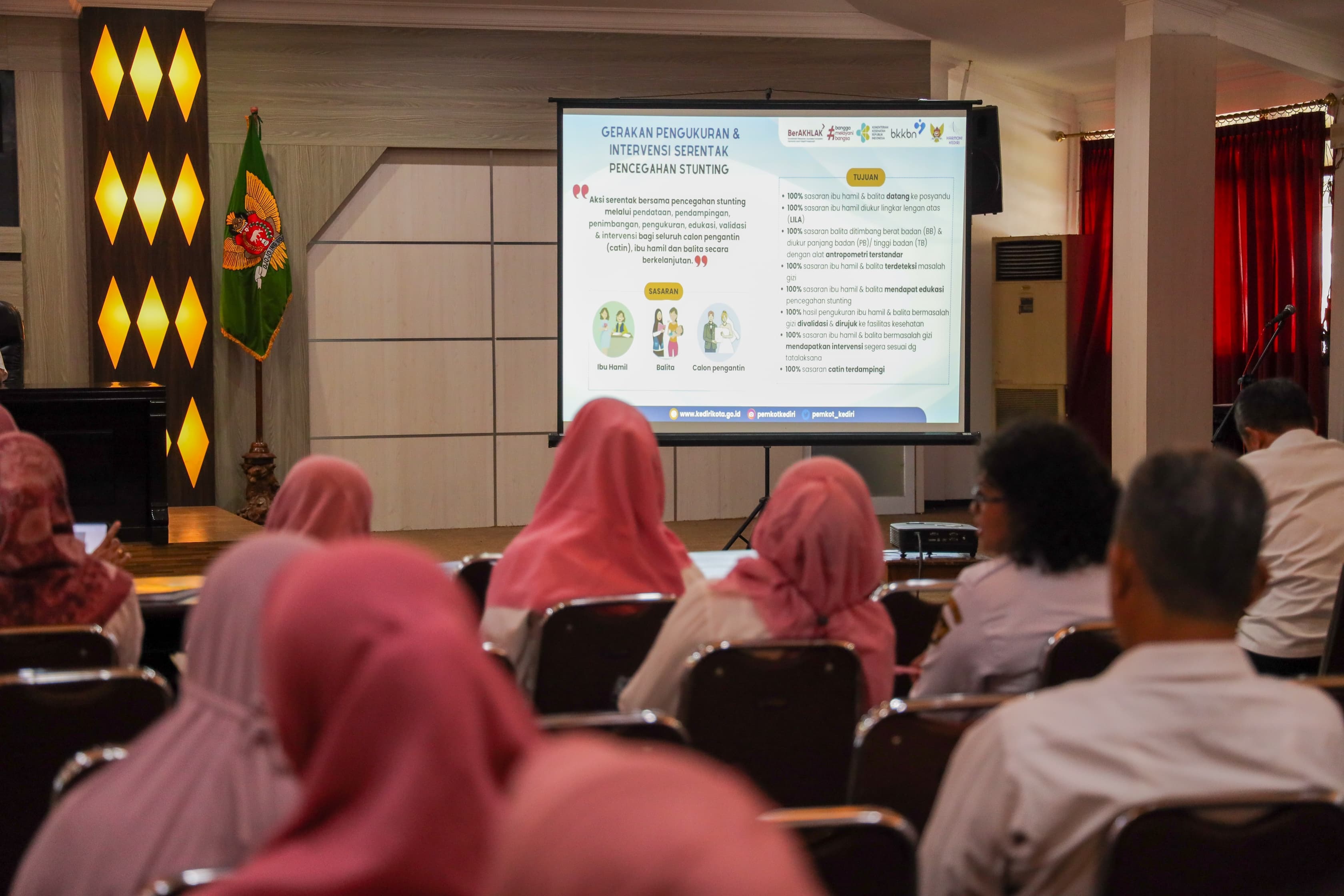Monitoring dan evaluasi pelaksanaan intervensi serentak pencegahan stunting di Kota Kediri. Foto: Ist
