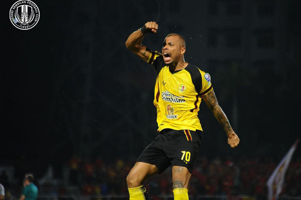Penyerang Arema FC, Gustavo Almeida dos Santos.