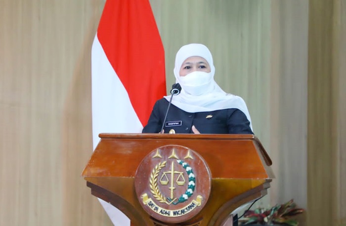 Dokumentasi Gubernur Jawa Timur Khofifah Indar Parawansa dalam satu acara. foto: ist.