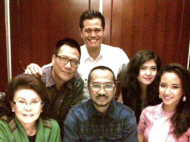 Foto Elvira dan Samad by Yayasan Puteri Indonesia. Tempo