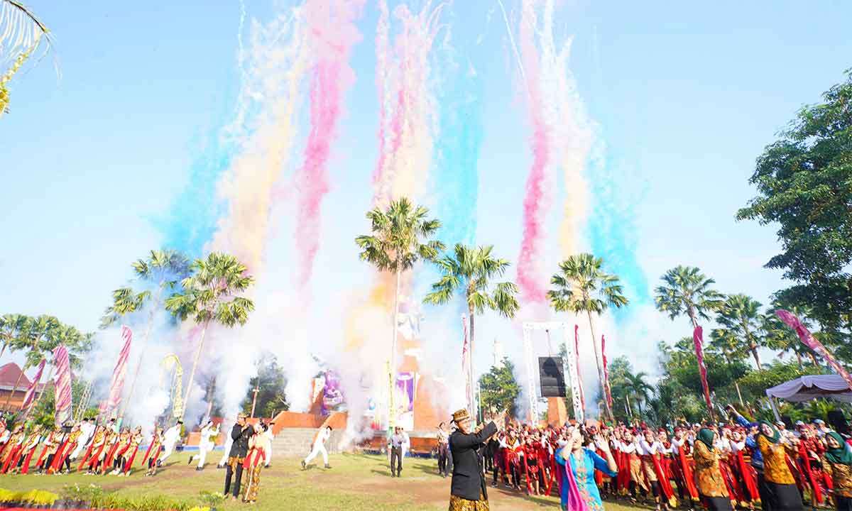 Upacara Hari Jadi ke-106 Kota Mojokerto.