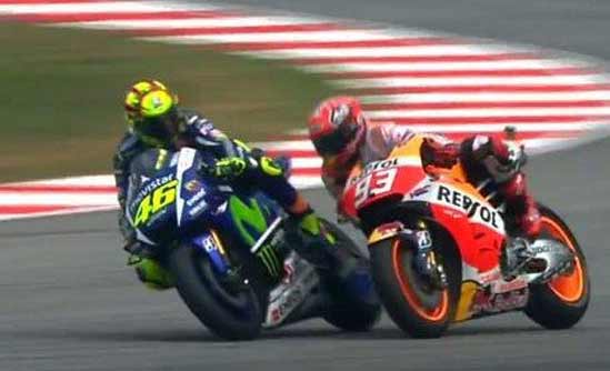 KONTROVERSI: Detik-detik jelang Marquez 