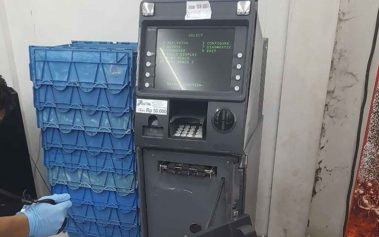 Mesin ATM yang dibobol oleh HP. Foto: Dok. Humas Polres Malang.