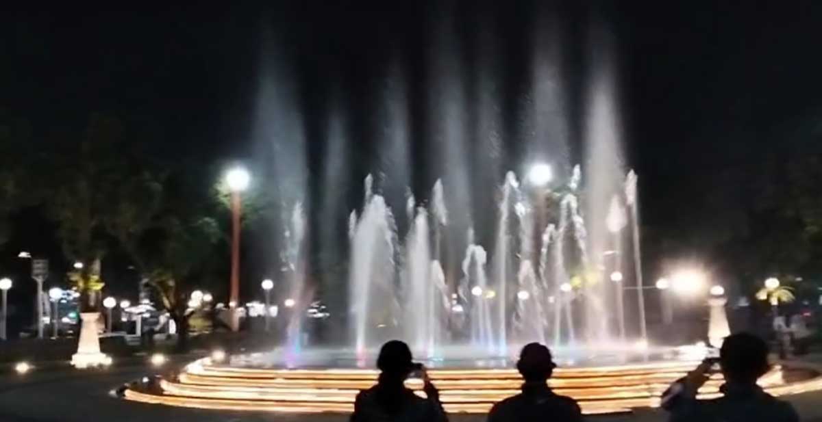 Alun-Alun Merdeka, Kota Malang.