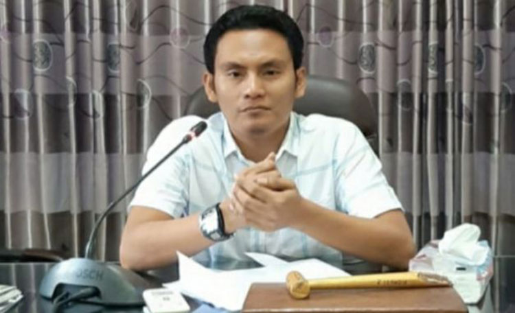 Akiz Jazuli, Anggota Komisi II DPRD Sumenep.