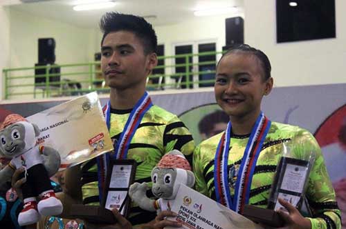 Della Rose saat berjaya di ajang PON. foto: istimewa/ BANGSAONLINE