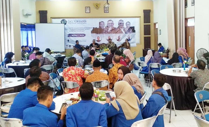 Seminar Nasional dengan Tema "Penguatan Etik Dalam Penyelenggaraan Pemilihan Bupati dan Wakil Bupati Serentak 2020" di Aula Universitas Muhammadiyah Jember, beberapa waktu yang lalu. Acara ini juga dihadiri KPU Kabupaten Mojokerto.