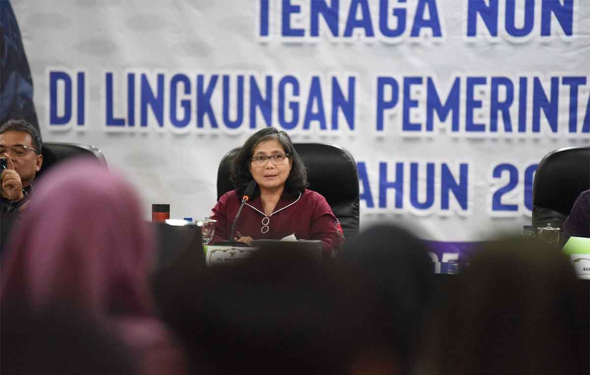 Pj Wali Kota Kediri, Zanariah, saat memberi sambutan. Foto: Ist