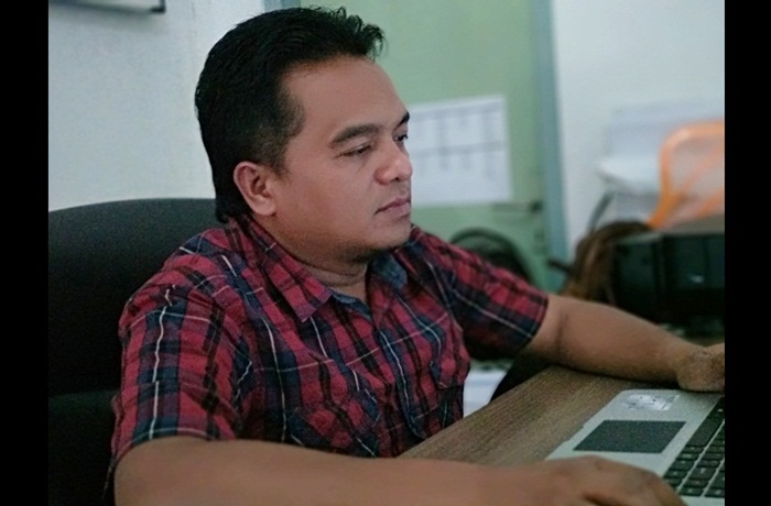 Syamsul Arifin, Divisi Pencegahan dan Hubungan Antar Lembaga Panwaslu Pacitan. Foto: YUNIARDI S/BANGSAONLINE
