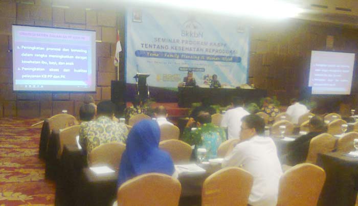 Suasana saat Seminar Kesehatan Reproduksi di Aston Madiun (11-12 Juli 2018).