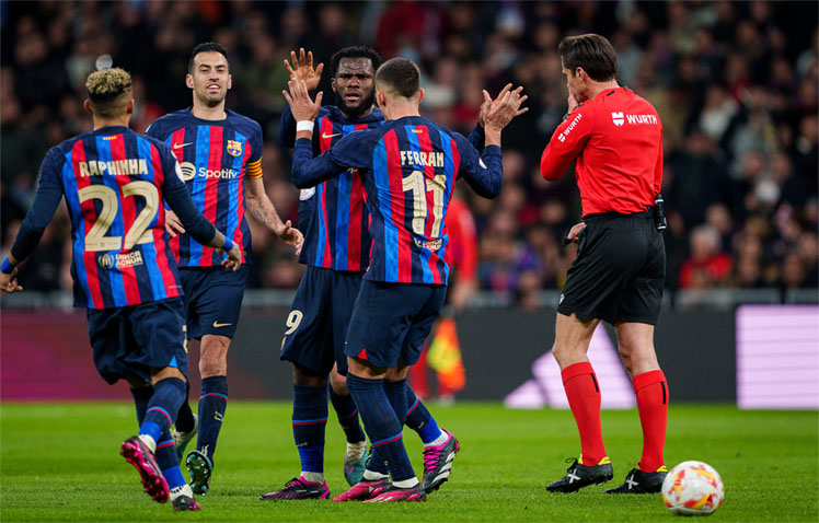 Barcelona saat laga melawan Real Madrid.