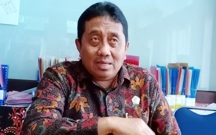 Dr. Drs. Ec. Muh. Syarif, M.Si., Rektor UTM.