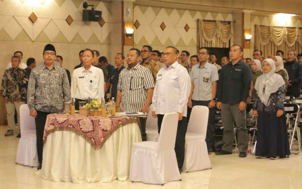 Bupati Gresik (dua dari kanan depan) di Musrenbang CSR 2025. Foto: Ist