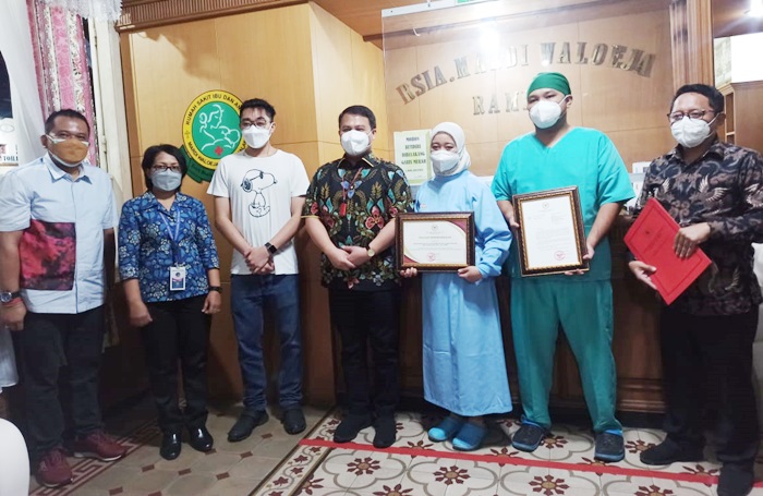 Wakil Ketua MPR RI Dr. H. Ahmad Basarah, M.H.  saat kunjungan di RSIA Mawar (Mardi Waloeja Rampal) Jl. WR. Supratman No. 1 Malang, belum lama ini.
