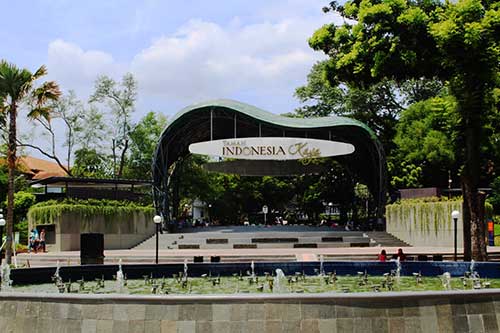 Ikon baru Kota Semarang, Taman Indonesia Kaya. foto: rubyanto