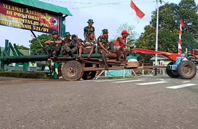 Kebersamaan Suku Yei di Merauke bersama petugas TNI dari Yonmek 531/DY.