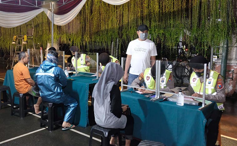 Operasi disiplin protokol kesehatan di wilayah Kabupaten Sidoarjo semakin gencar.