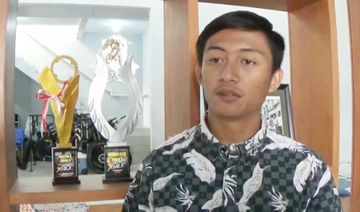 Ismail Nurdin saat berada di rumahnya.