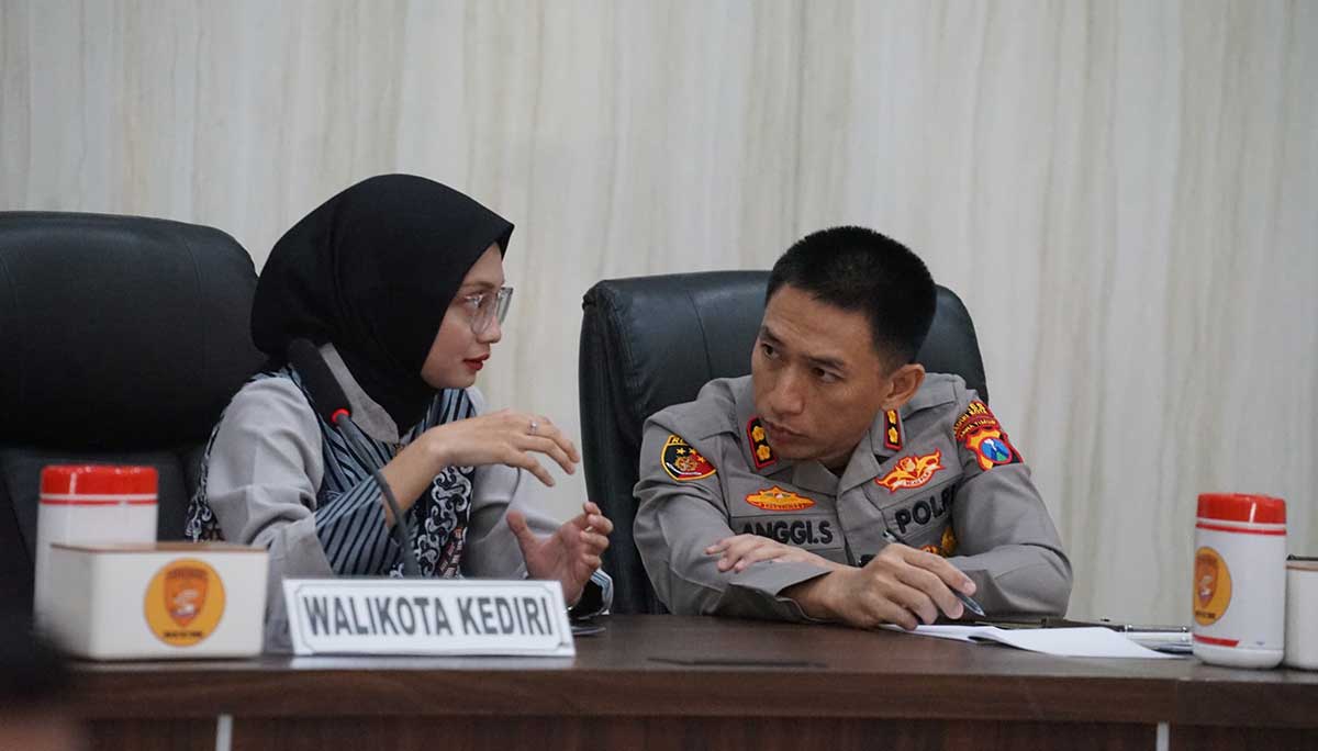 Wali Kota Kediri, Vinanda Prameswati, dan Kapolres Kediri Kota, AKBP Anggi Saputra Ibrahim. Foto: Ist
