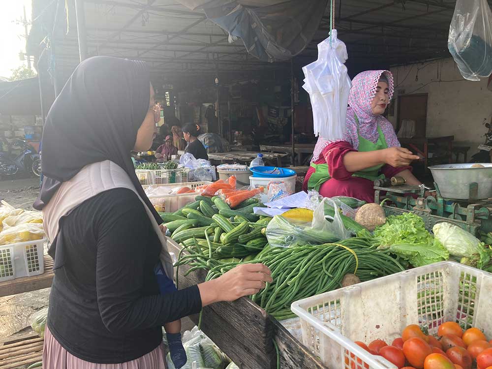 Daftar Harga Sembako Surabaya Kamis 26 Juni 2025: Bawang Merah Rp39.500/kg, Cabai Rawit Rp55.500/kg