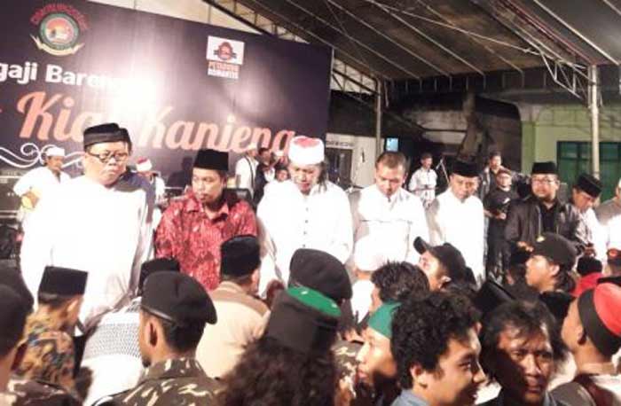 Suasana ngaji bareng Cak Nun dan Kyai Kanjeng di Ponpes Tremas Pacitan. (ist)