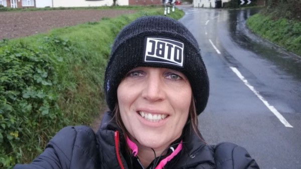 Jodey akhirnya berjalan sejauh 49 mil karena ada masalah dengan aplikasi yang melacak kinerjanya (foto: East Anglia News Service)