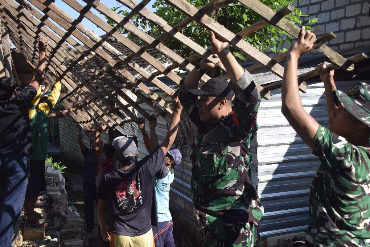 Rumah Mbah Nuryanto Disulap TNI Lewat Program TMMD, Warga Tuban Sumringah