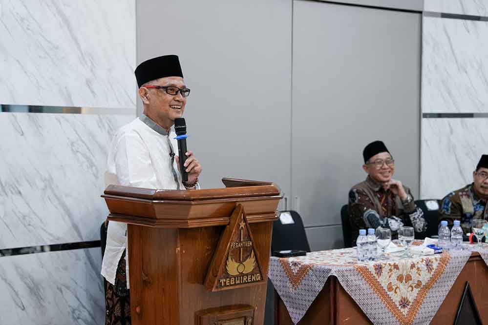 Menteri Haji dan Umrah (Menhaj) Gus Irfan saat acara pertemuan dengan jajaran Kanwil Kemenhaj Prov Jatim. Foto: Dok. Kemenhaj.