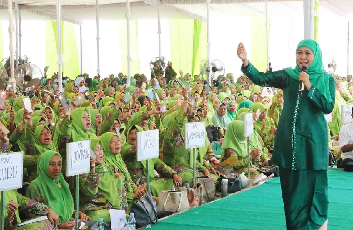 Gubernur Khofifah Ajak 15.000 Umat Islam NU Jombang Bersyukur Melalui Zikir dan Shalat |  BANGSAONLINE.com – Berita Terbaru