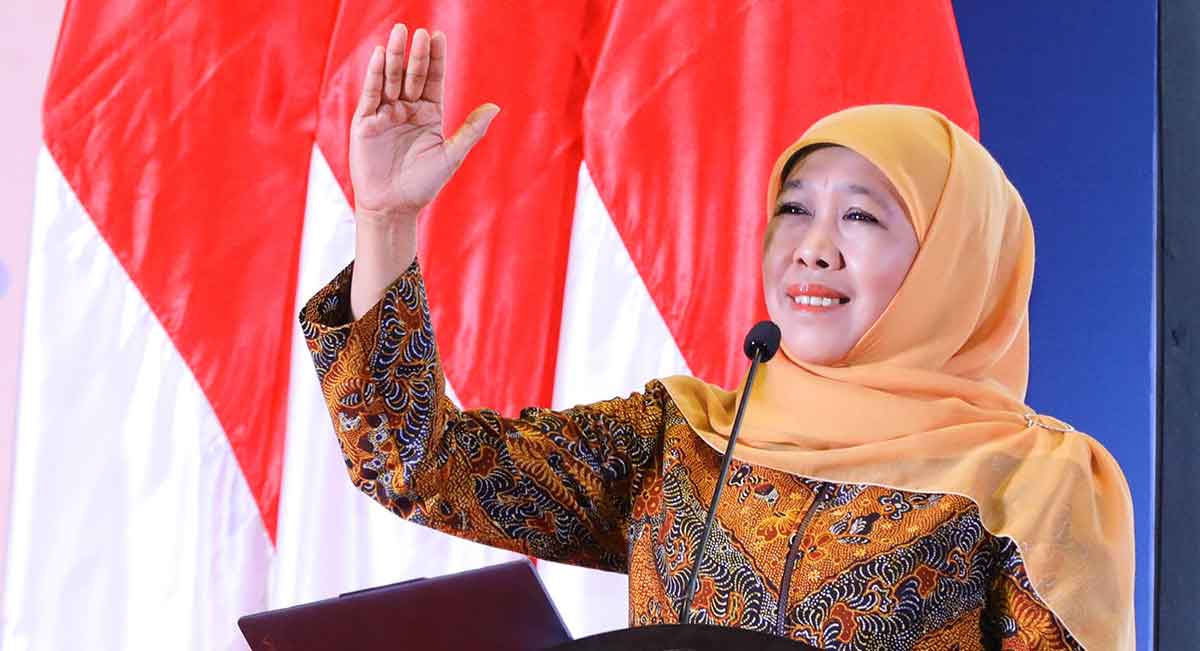 Gubernur Khofifah Ajak Camat dan Sekdes Jemput Bola Sukseskan Program Strategis Nasional