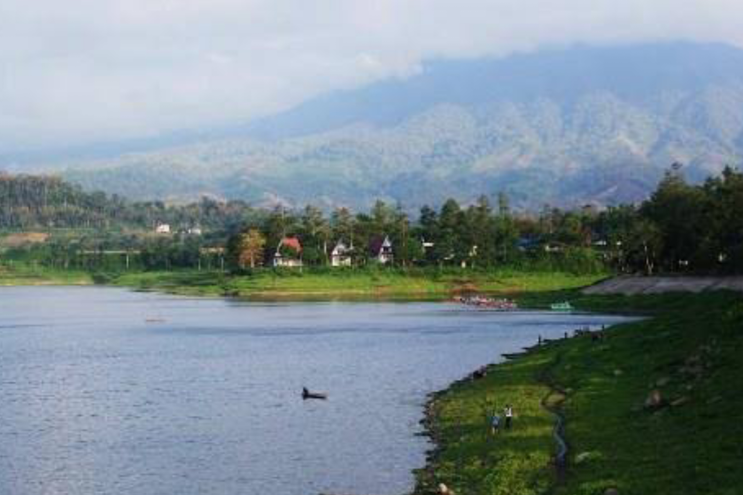 Objek Wisata Selorejo Malang