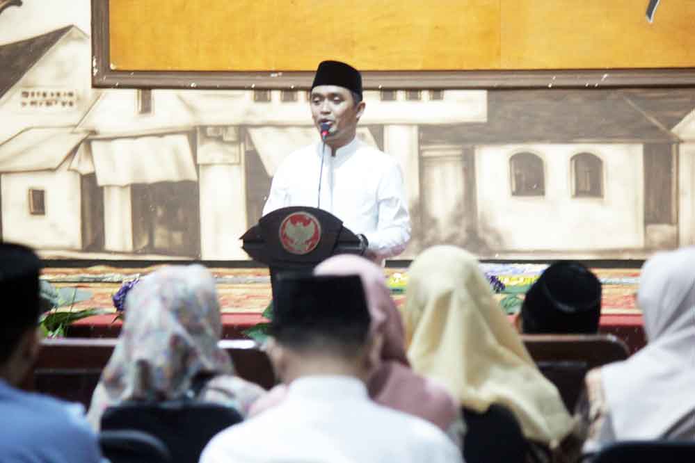 Bupati Pasuruan saat menyampaikan sambutannya di hadapan peserta buka bersama. (Ist)
