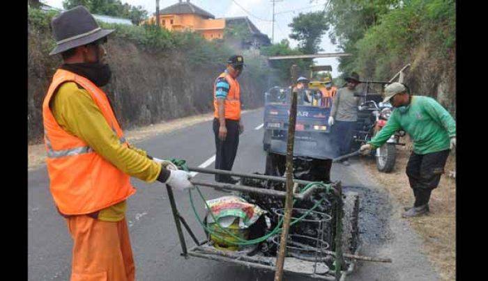 Jelang Lebaran, Sejumlah Ruas Jalan di Magetan Diperbaiki