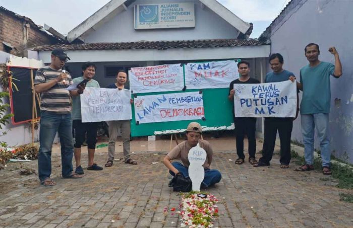 AJI Kediri Kecam Upaya Pembangkangan Konstitusi Elit Politik AJI Kediri Kecam Upaya Pembangkangan Konstitusi Elit Politik