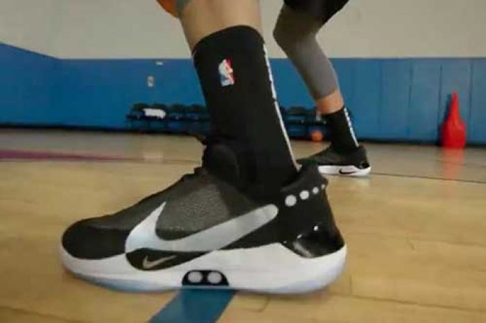 Nike Rilis Sepatu Pintar yang Terkoneksi dengan Smartphone Nike Rilis Sepatu Pintar yang Terkoneksi dengan Smartphone