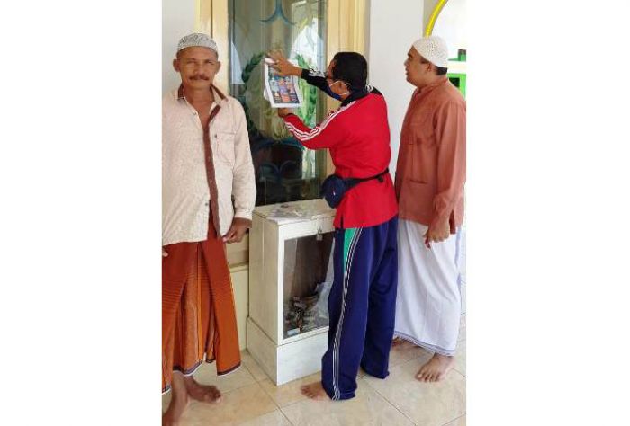 Ketua Fraksi Gerindra Gandeng Pemuda Karanganyar Semprot Disinfektan Tempat Ibadah-Rumah Warga Ketua Fraksi Gerindra Gandeng Pemuda Karanganyar Semprot Disinfektan Tempat Ibadah-Rumah Warga