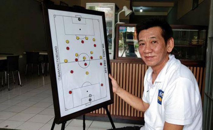 Persedikab Kediri Resmi Gaet Tony Ho sebagai Head Coach Musim Ini Persedikab Kediri Resmi Gaet Tony Ho sebagai Head Coach Musim Ini