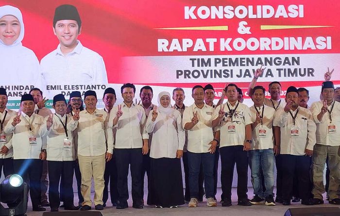 Rapat Konsolidasi Tim Pemenangan Pilgub Jatim, Khofifah Tekankan Politik Santun Rapat Konsolidasi Tim Pemenangan Pilgub Jatim, Khofifah Tekankan Politik Santun